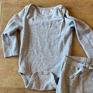 Baby GAP Gray waffle long Sleeve Bodysuit Set